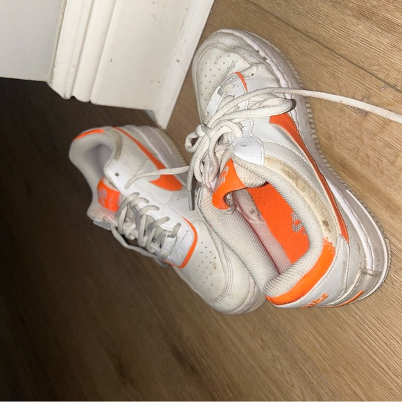 Nike Air Force - Picture 3 of 5